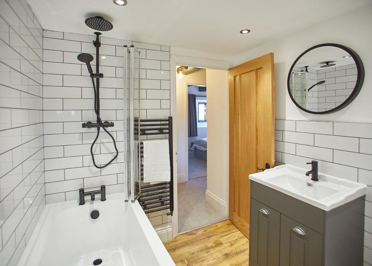 Host & Stay - The Coach House Уитби Экстерьер фото